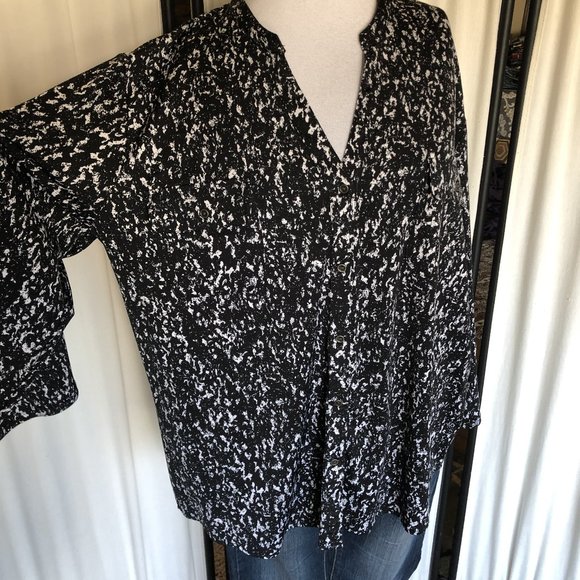 Faded Glory Tops - Black and White 3/4 Sleeve Button Down Top